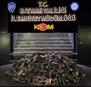 batmanda 31 bin paket kacak sigara ele gecirildi ZwKwdlQP.jpg