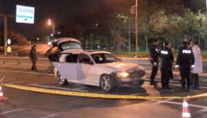 dur ihtarina uymadi 5 polis aracina carpti kovalamaca sonucu vurularak yakalandi 8gQSWKlZ.jpg