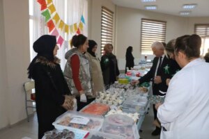 ihtiyac sahibi ogrencilere kermes aIRvsxk8.jpg