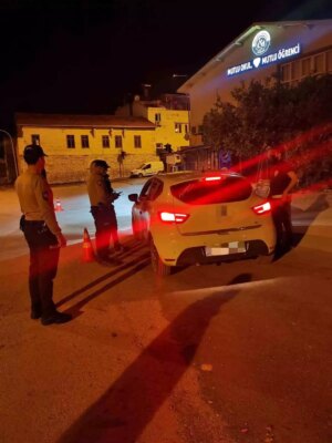 kozanda guven uygulamalari genis capli asayis ve trafik denetimleri gerceklestirildi fXCgJAi1.jpg
