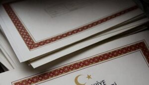 sahte e imza davasi tahliye edilen 5 sanik yeniden tutuklandi jTn1SrNt.jpg