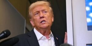 trump isyan etti sacimi yok ettiler SlI6XQEL.jpg